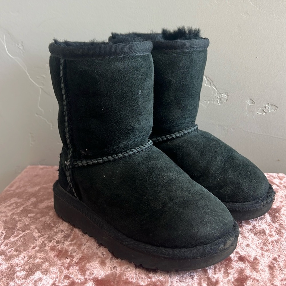 Ugg toddler boots